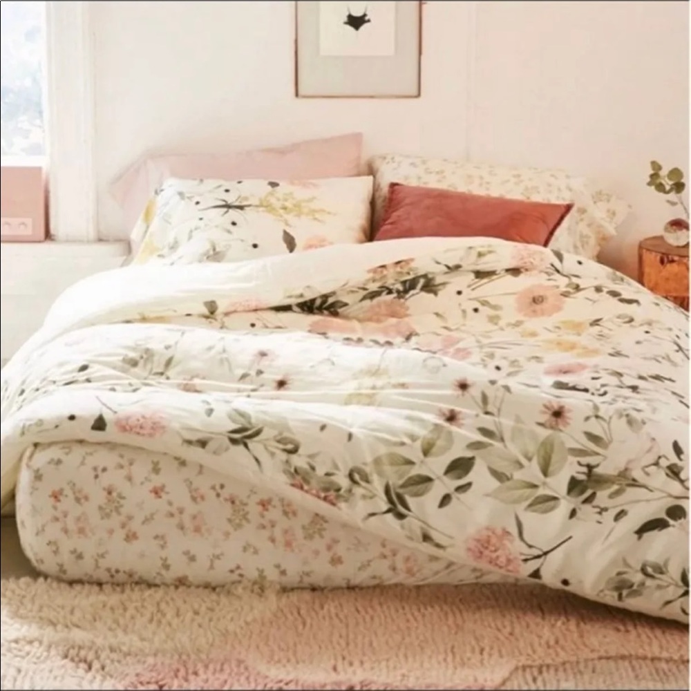 Urban Outfitters Comforter